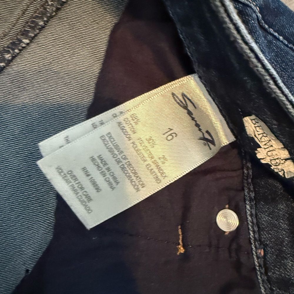 Seven7 Dark Wash Denim Bermuda Shorts Women’s Size 16 - Picture 8 of 8